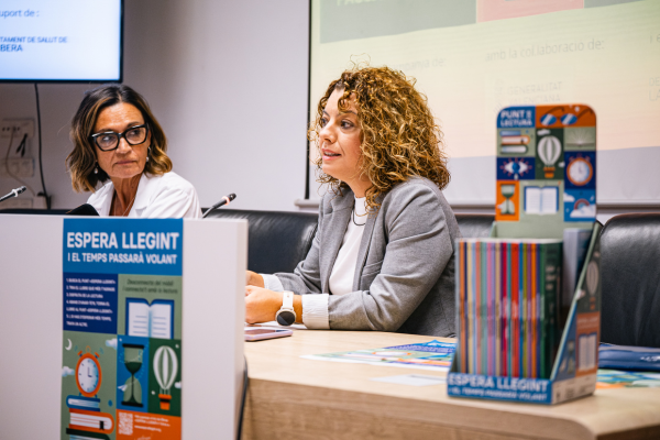 La Fundació Bromera i el Departament de Salut de la Ribera promouen la lectura en valencià. |