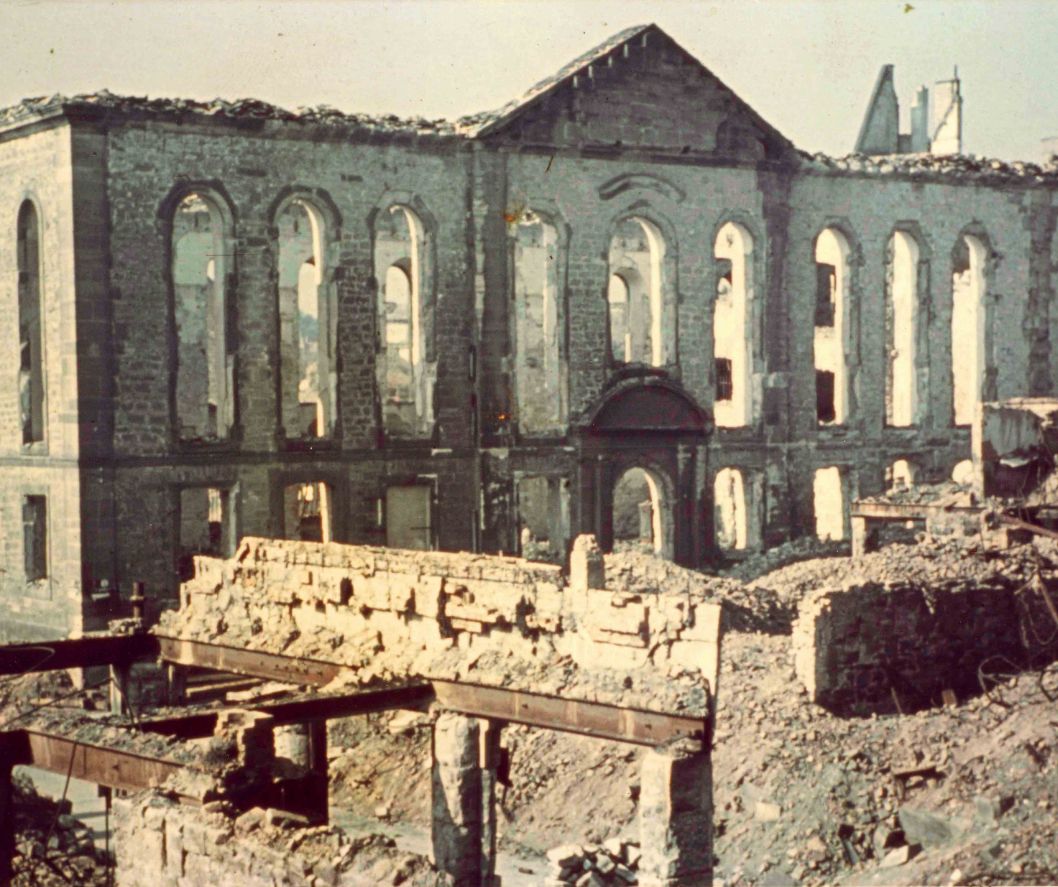Dia Internacional de les Biblioteques. Un dia per a llegir, recordar i protegir |