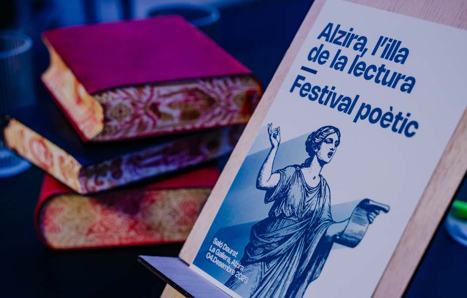 Alzira es transforma en illa de la lectura amb un festival que uneix tradició i joventut