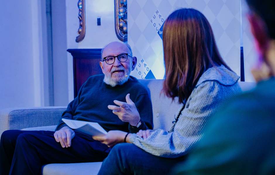 Alzira es transforma en illa de la lectura amb un festival que uneix tradició i joventut |