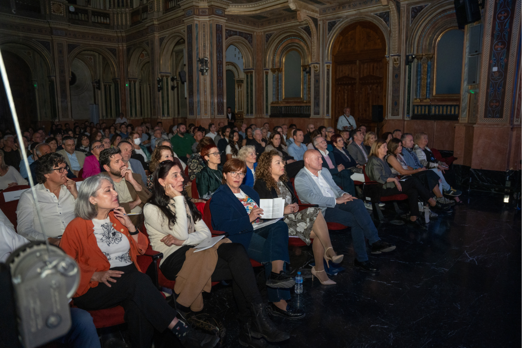 Gemma Lluch, Els Dimarts Poètics de la Naia i La Nostra Escola Comarcal guardonats amb els Premis Fundació Bromera 2024 |