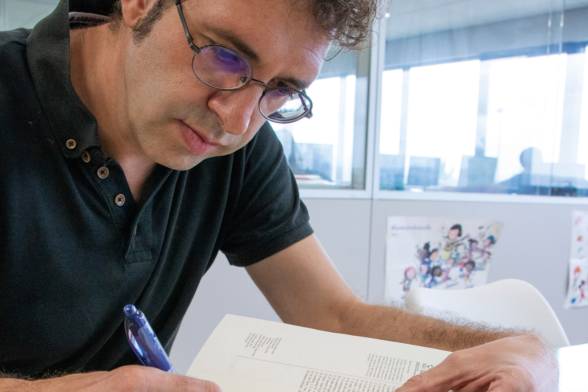 Parlem de Paco Esteve, una veu arrelada i lliure