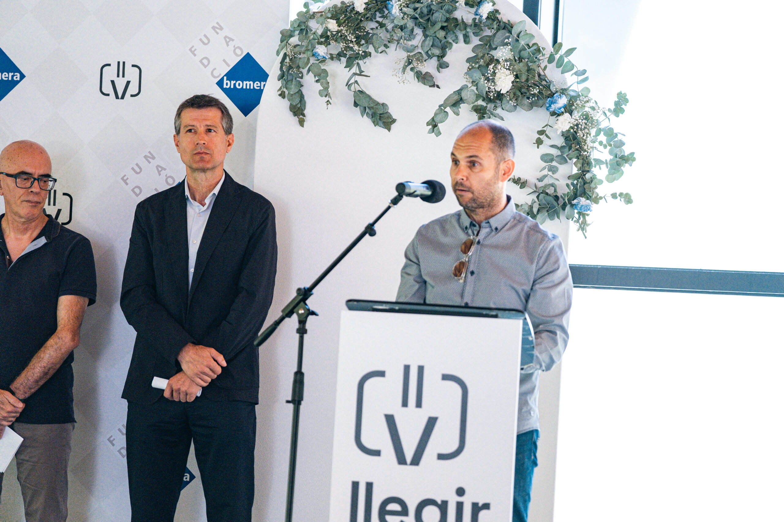 Onze relats en valencià recuperen la memòria de l’aigua |