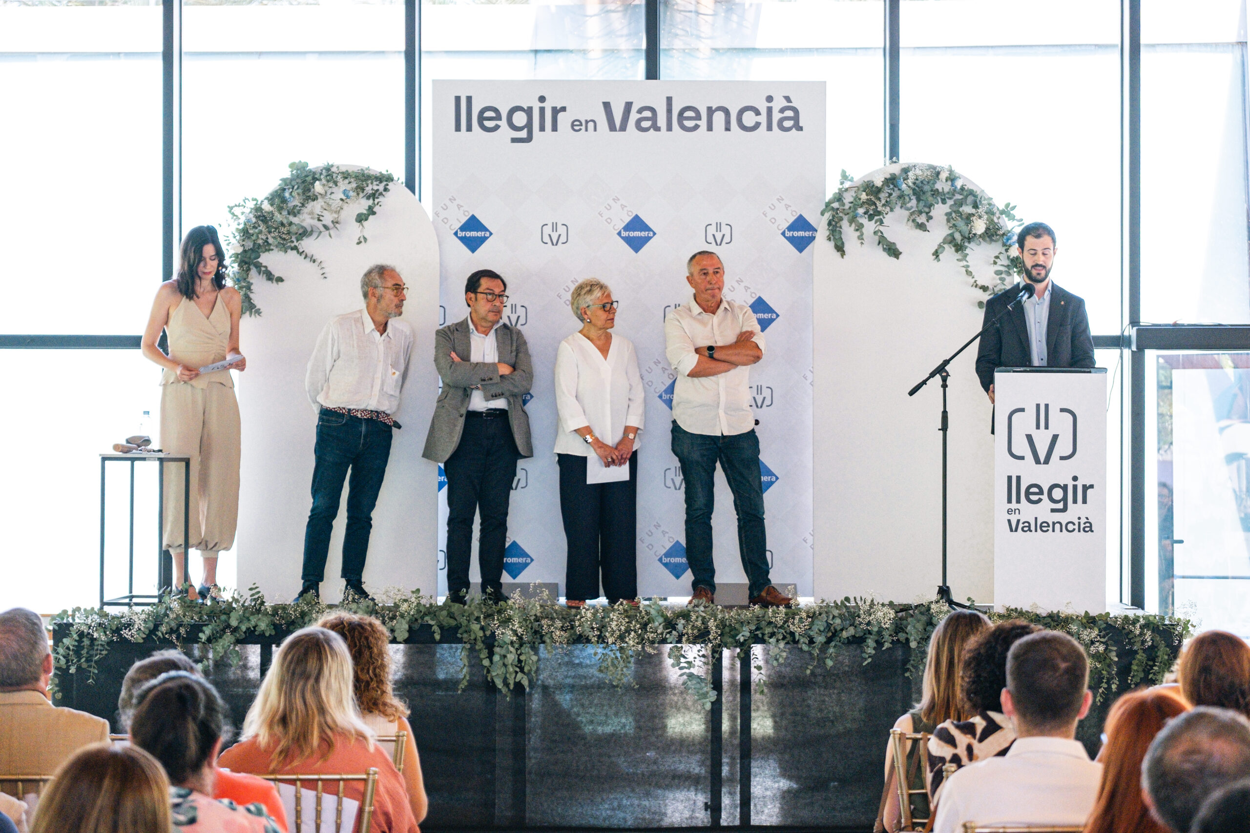 Onze relats en valencià recuperen la memòria de l’aigua |