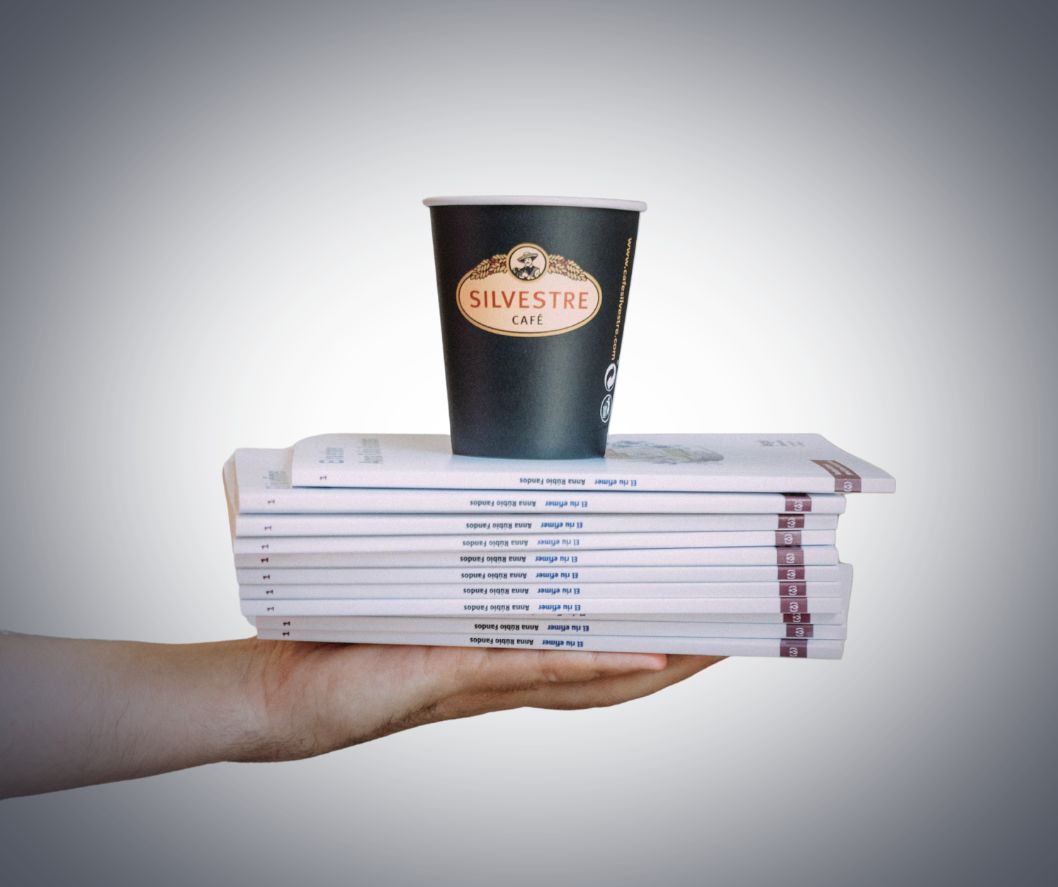 Un café, un llibre, una comunitat. La Fundació Bromera i Café Silvestre s’uneixen per celebrar el 9 d’Octubre